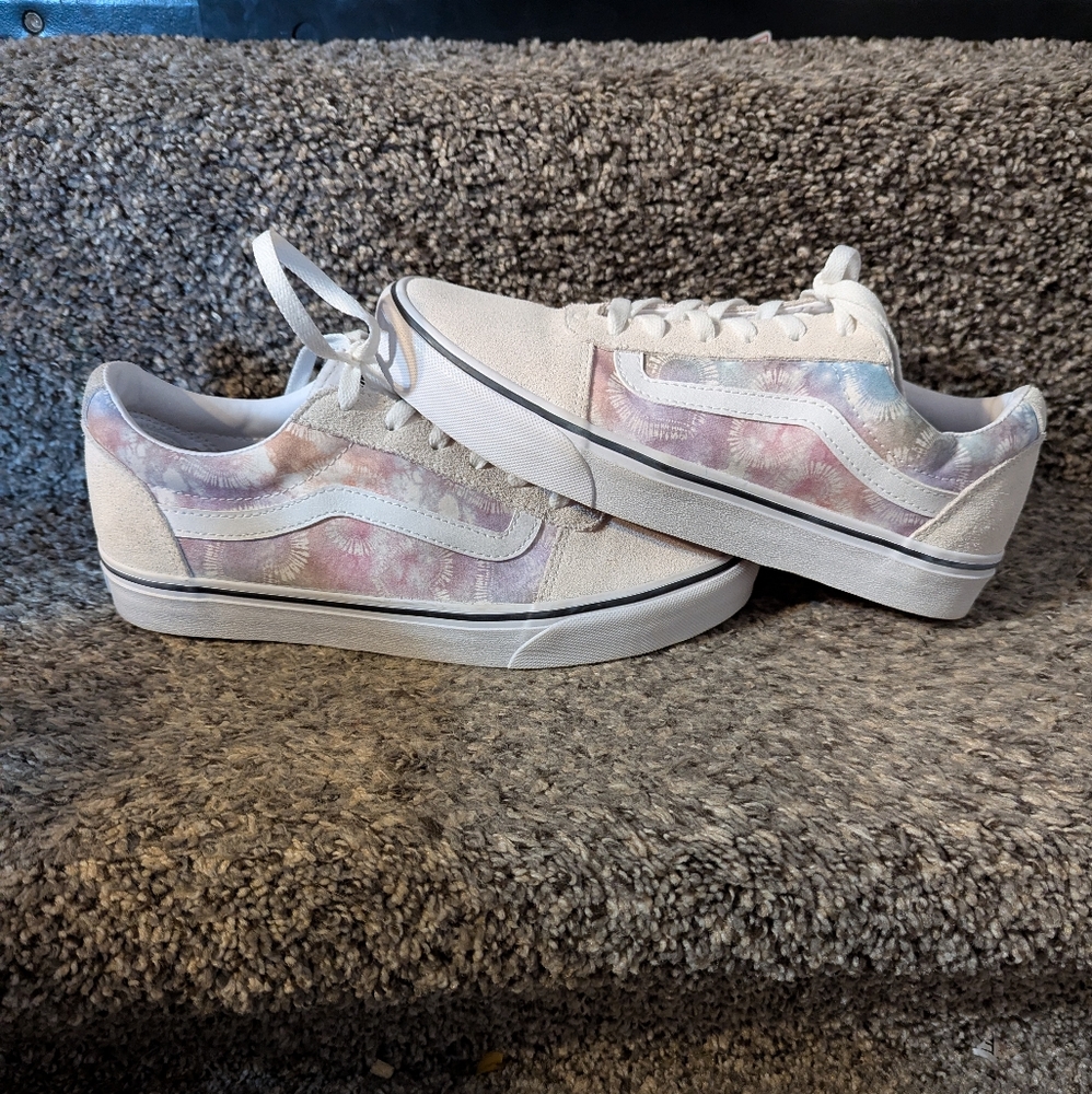 Vans Women's Heart Tie Dye Skate Shoe Sz 10